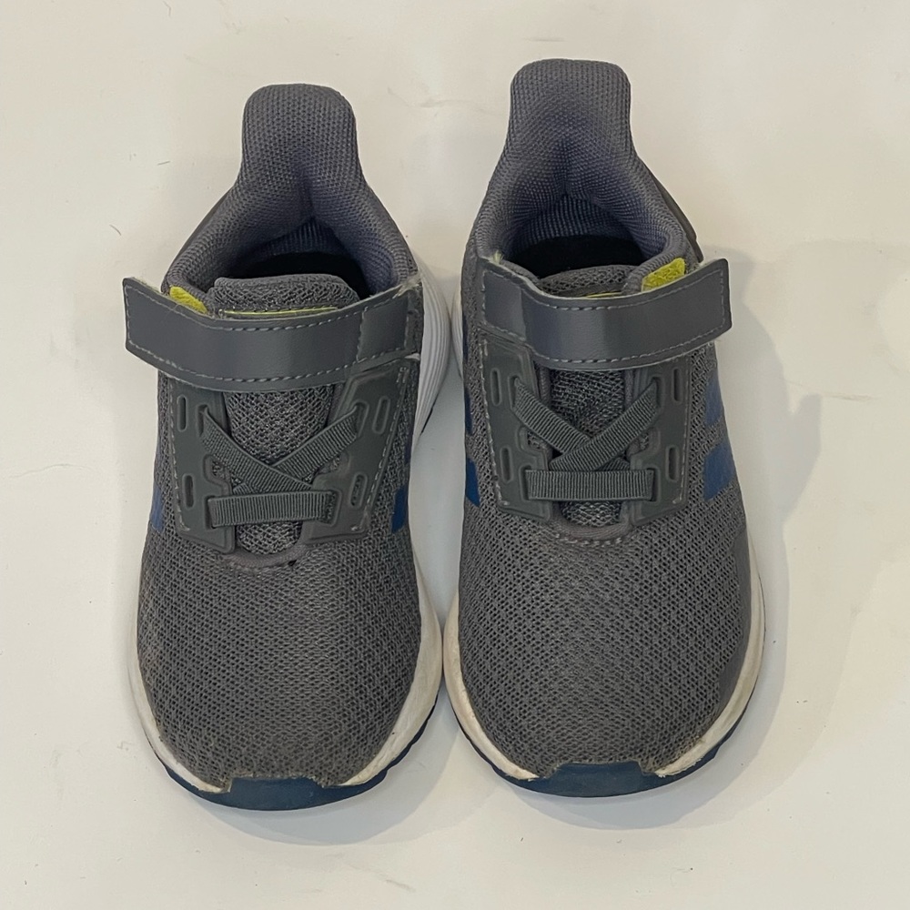 Adidas Duramo Toddler Athetic Shoes Size 6K - Gray With Blue Stripes F35109